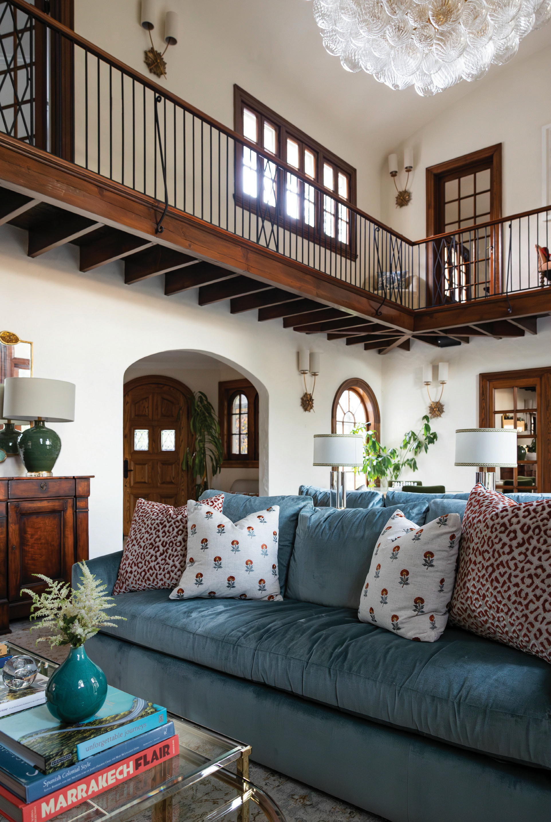One of the most striking features in the home is the massive living room. Designer Andrea Sinkin made it feel cozy by strategically placing the furniture.